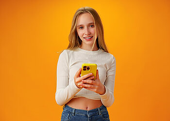 Naujas terminas psichologijoje – nomofobija. Kodėl taip bijome rankose neturėti išmaniojo telefono?